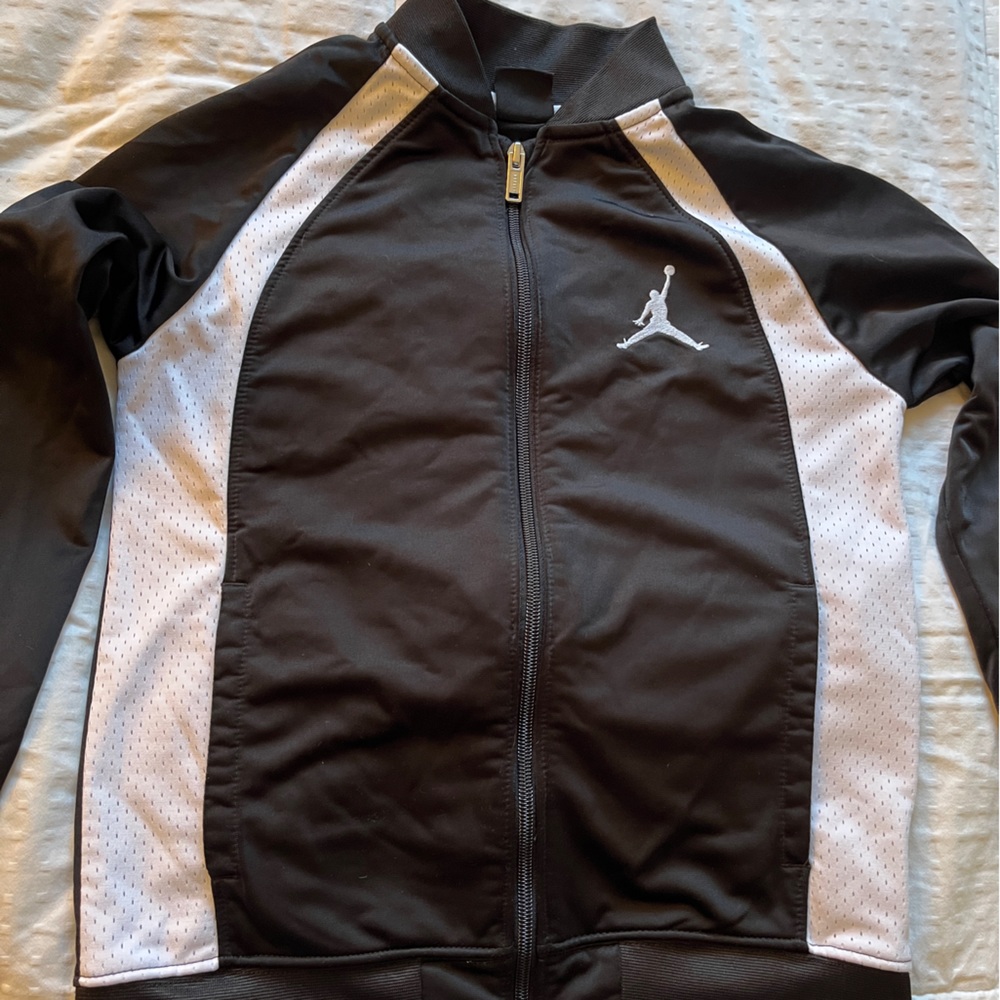 Boys zip up sport jacket Air Jordan (like new)